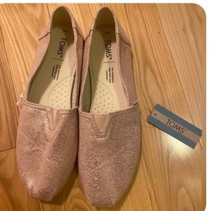 Toms